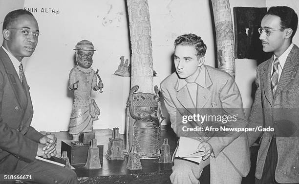 Former president of Ghana Kwame Nkrumah, with african art, October 24, 1942.