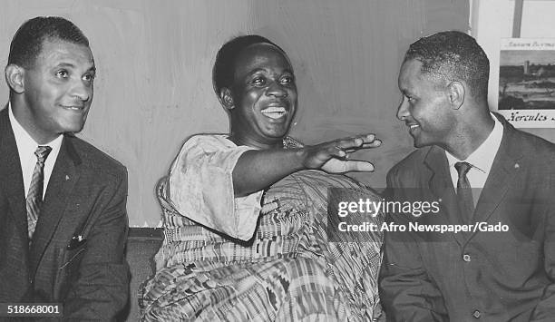 Former president of Ghana Kwame Nkrumah and police officers, Philadelphia, Pennsylvania, 1957.