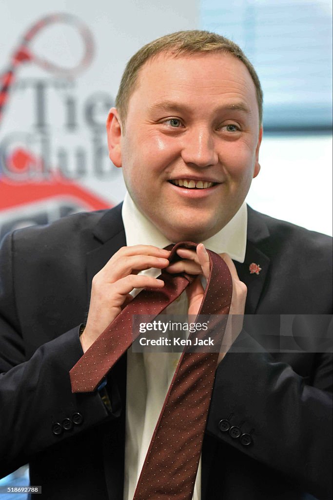 Labour Shadow Scottish Secretary Campaigns In Edinburgh