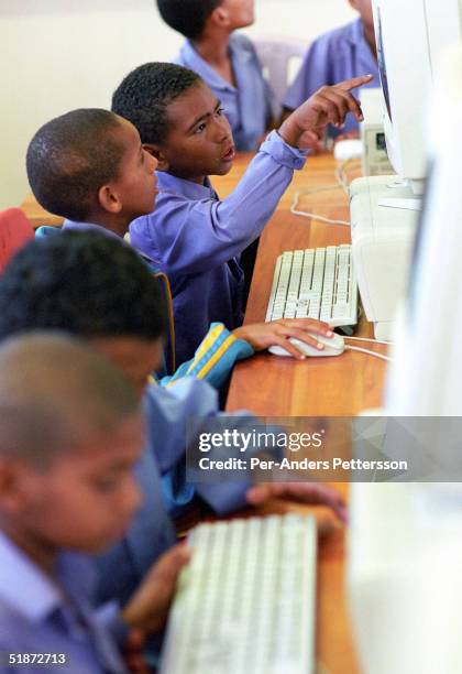 Linux System Photos and Premium High Res Pictures - Getty Images