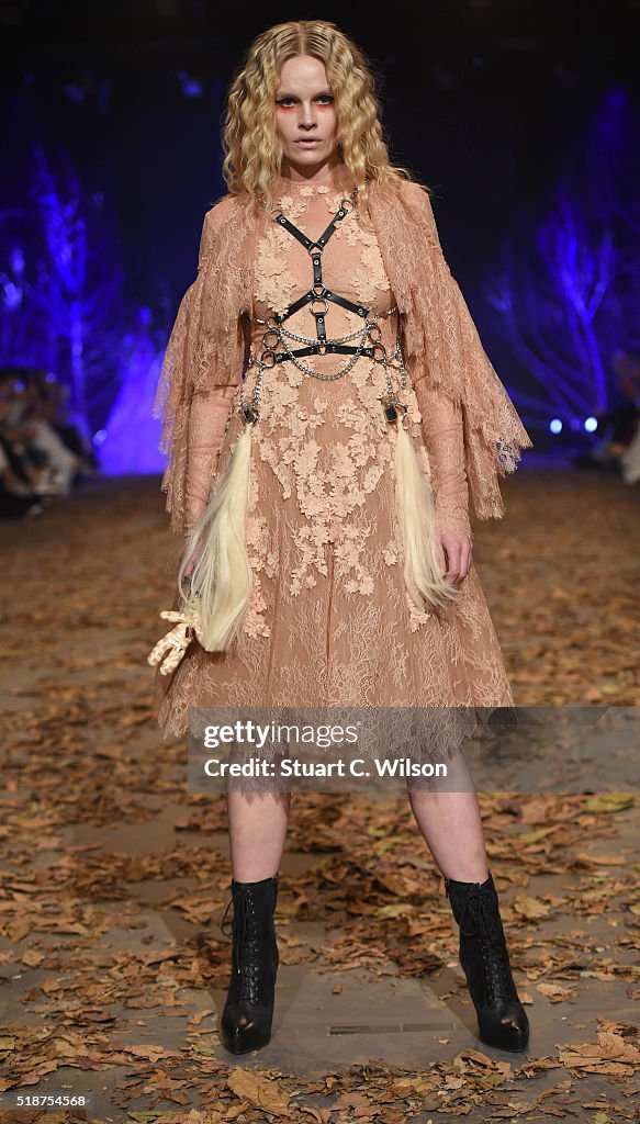 Amato - Runway - Dubai FFWD Fall/Winter 2016