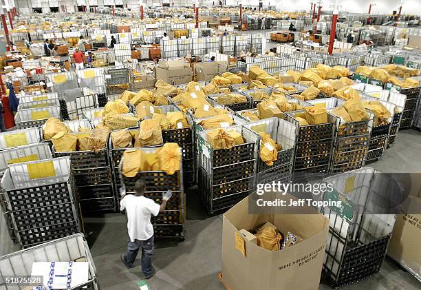 Us Post Office Small Parcel Bundle Photos and Premium High Res Pictures ...