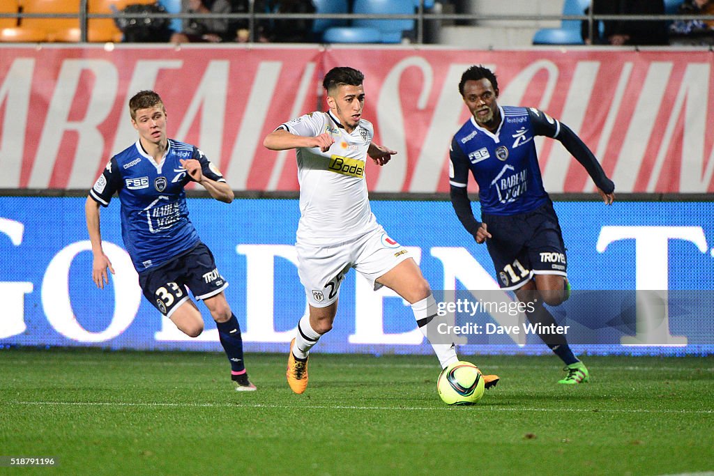 ESTAC Troyes v Angers SCO - Ligue 1