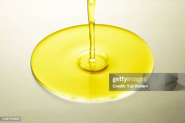 vegetable oil - vegetable oil stock pictures, royalty-free photos & images