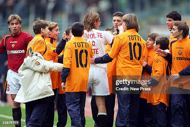 Francesco Totti of Roma celebrates a goal during the Serie A match between Roma and and Parma at the Olympic stadium on December 19, 2004 in Rome,...