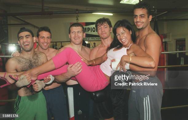 MARCH 1999 - GARBRIELLE RICHENS WITH BOXERS AS A PREVIEW TO FIGHT NIGHT AT STAR CITY IN SYDNEY, AUSTRALIA.