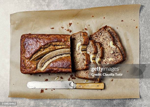 banana bread - banana loaf stock-fotos und bilder