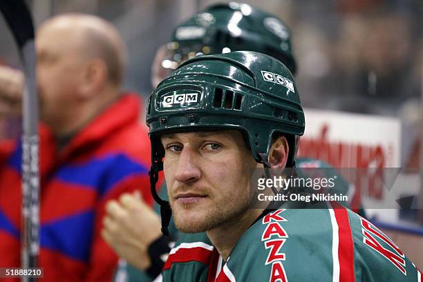 Alex Kovalev of Ak-Bars Kazan sits on the bench during a game against CSKA Moscow December 22, 2004 at CSKA Ice Arena in Moscow, Russia. Ak-Bars...