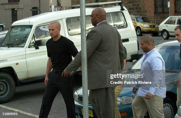 22 OCTOBER 2001 - CRIS JUDD ON HIS WAY TO DARLING HARBOUR IN SYDNEY, AUSTRALIA.