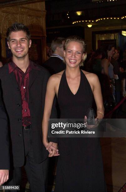 1 MARCH 2000 - RYAN JOHNSON AND JESSICA NAPIER ATTENDS THE PREMIERE OF THE MOVIE "CUT" AT THE STATE THEATRE IN SYDNEY, AUSTRALIA.