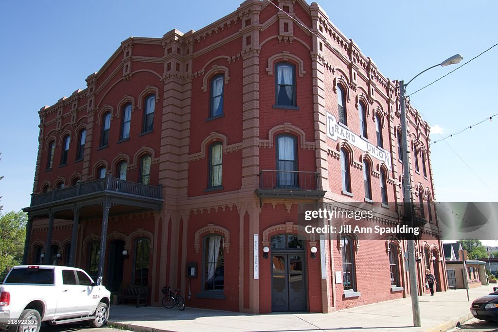 Local Landmarks