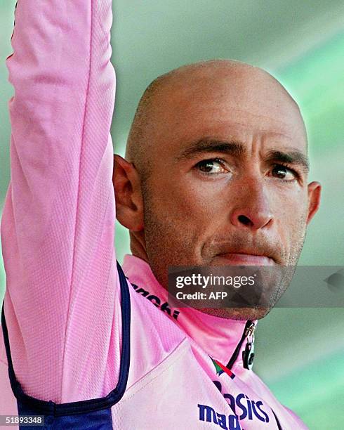 Foto tomada el 16 de julio de 2000, del italiano Marco Pantani, festejando tras ganar la 15a etapa del 87? Tour de France, en Courchevel, en los...