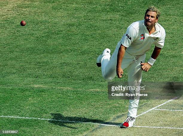 Shane Warne of Australia in action during day one of the Second Test between Australia and Pakistan at the Melbourne Cricket Ground December 26, 2004...