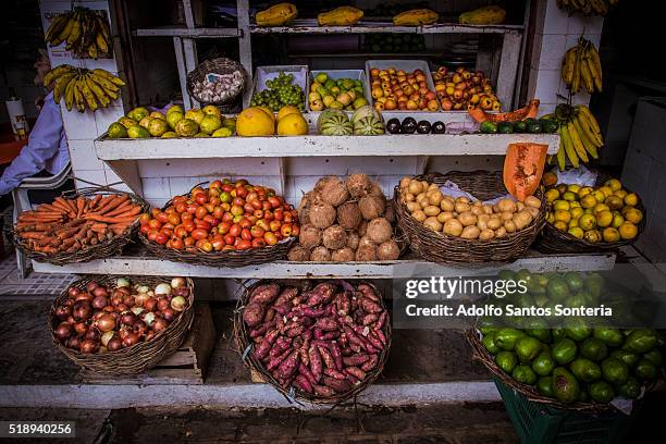 fresh vegetables. - vegetais stock pictures, royalty-free photos & images