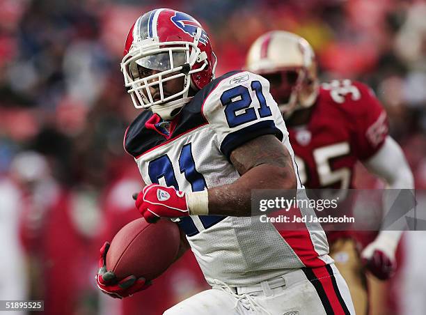 Willis McGahee of the Buffalo Bills runs with the ball against the San Francisco 49ers on December 26, 2004 at Monster Park in San Francisco,...