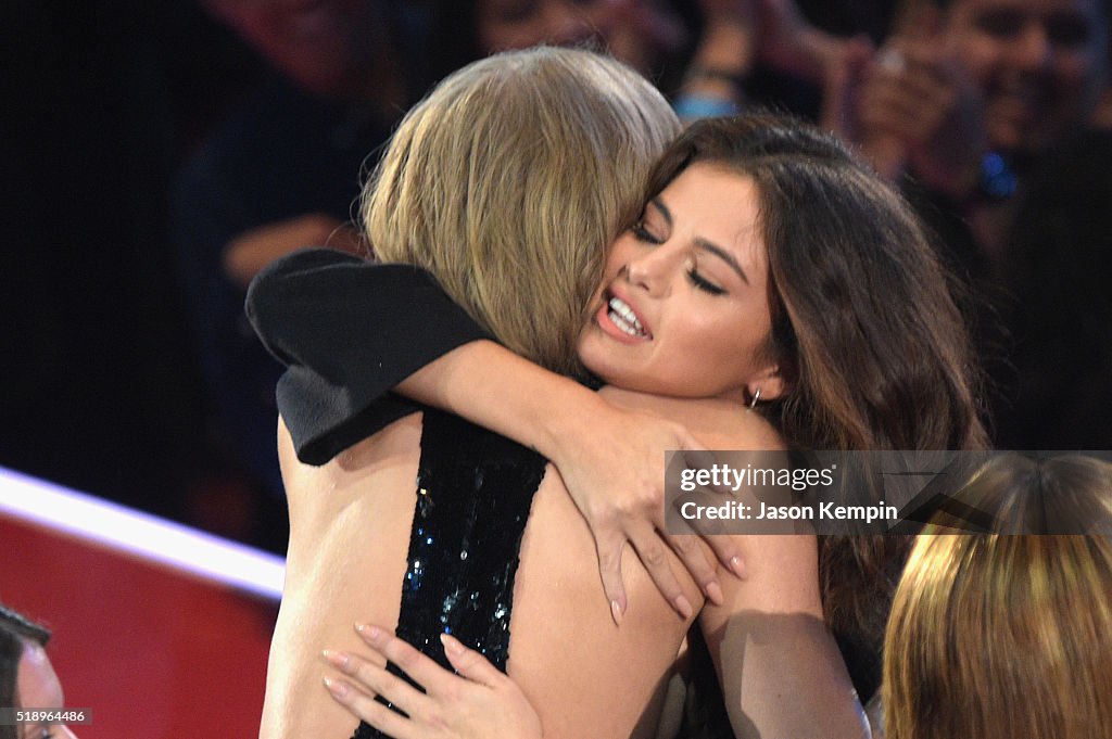 IHeartRadio Music Awards - Show