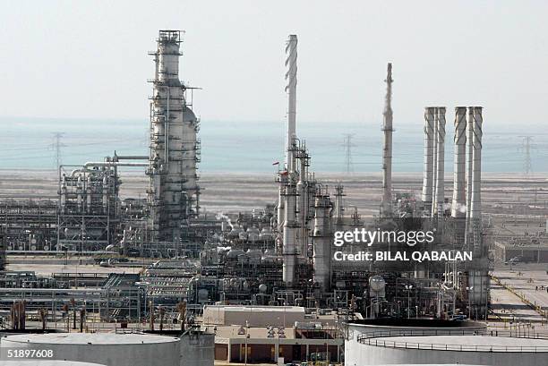 General view shows Ras Tannura's oil production plant near Dammam in Saudi Arabia's eastern province, 27 December 2004. The world's number one...