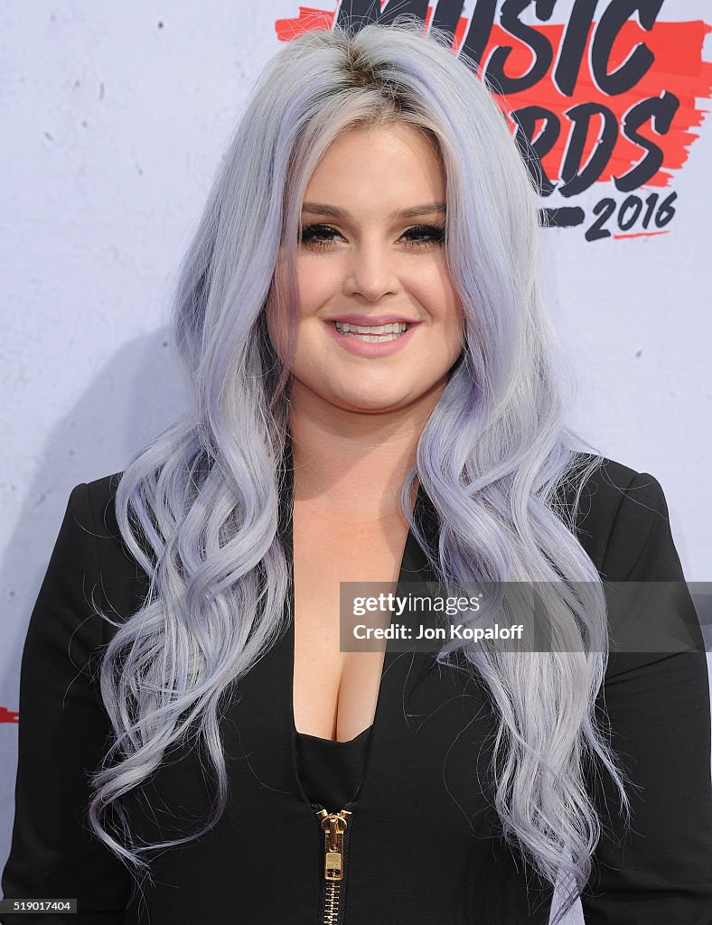 IHeartRadio Music Awards - Arrivals