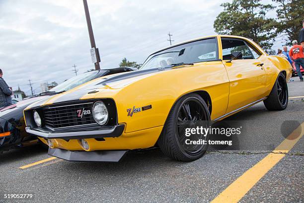 chevrolet camaro z28 - chevrolet-camaro-super-sport stockfoto's en -beelden