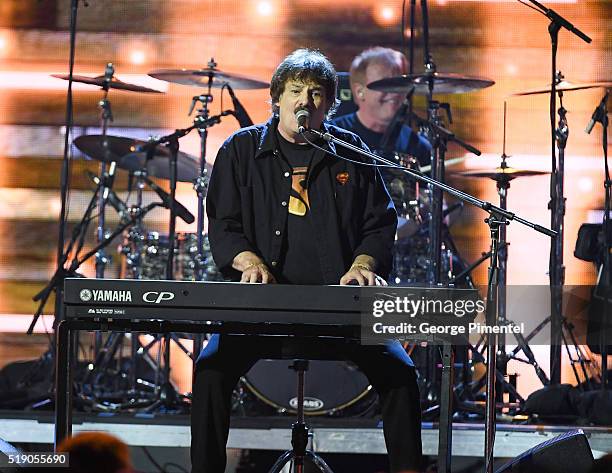 Burton Cummings performs at the 2016 Juno Awards at Scotiabank Saddledome on April 3, 2016 in Calgary, Canada.