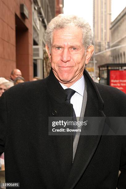 Actor Tony Roberts attends the funeral for Jerry Orbach at Riverside Chapel December 31, 2004 in New York City.