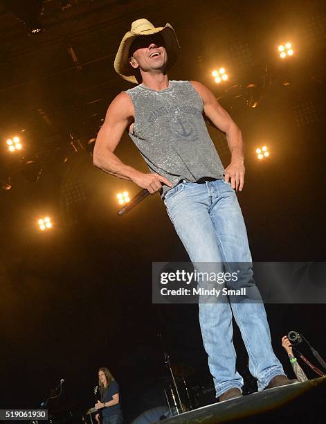 Kenny Chesney performs during the ACM Party for a Cause Festival at the Las Vegas Festival Grounds on April 3, 2016 in Las Vegas, Nevada.