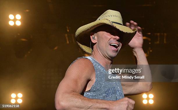 Kenny Chesney performs during the ACM Party for a Cause Festival at the Las Vegas Festival Grounds on April 3, 2016 in Las Vegas, Nevada.