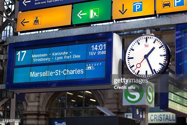 timetable at railway station frankfurt - tgv stock pictures, royalty-free photos & images