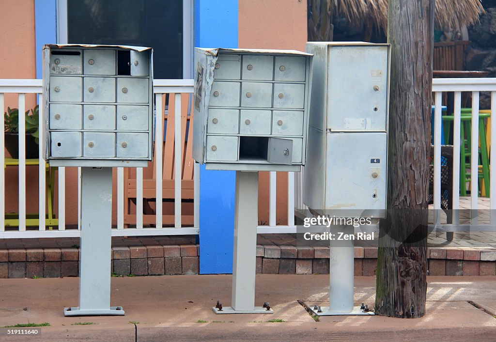 Mailbox Ripped Out Damaged Metal Mailboxes On Sidewalk High-Res Stock Photo - Getty Images