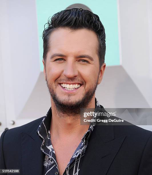 Singer Luke Bryan arrives at the 51st Academy Of Country Music Awards at MGM Grand Garden Arena on April 3, 2016 in Las Vegas, Nevada.