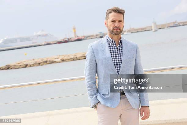 Jason Priestley attends "Private Eyes" Photocall on April 4, 2016 in Cannes, France.