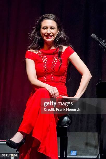 Jennifer Rauth Jennifer Rueth Photos and Premium High Res Pictures - Getty Images