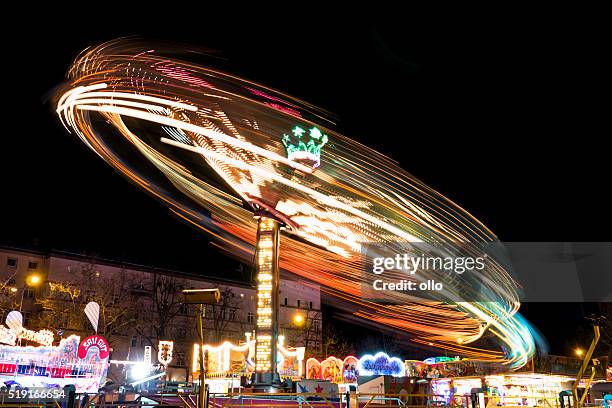fruehlingsfest messegelände elsaesser platz wiesbaden karussell - wiesbaden stock-fotos und bilder