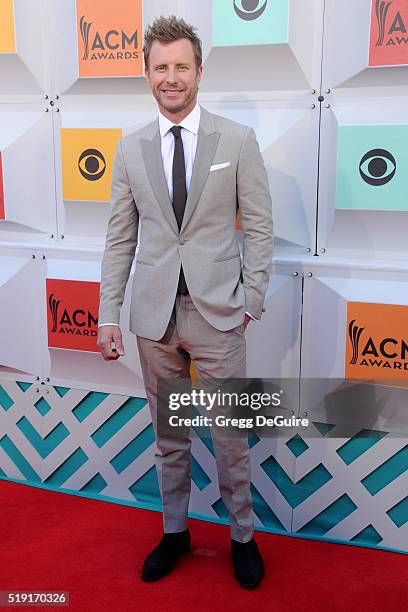 Singer Dierks Bentley arrives at the 51st Academy Of Country Music Awards at MGM Grand Garden Arena on April 3, 2016 in Las Vegas, Nevada.