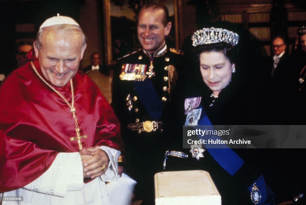 Pope And Royals