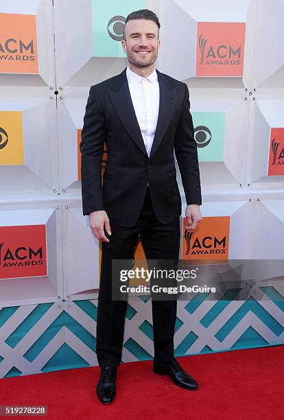 Singer Sam Hunt arrives at the 51st Academy Of Country Music Awards at MGM Grand Garden Arena on April 3, 2016 in Las Vegas, Nevada.