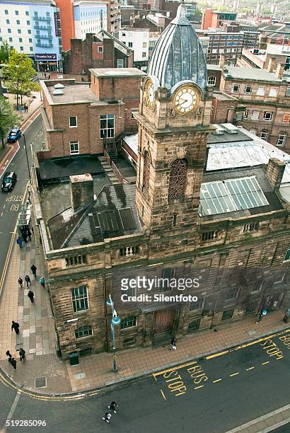 sheffield former crown court and town hall - silentfoto sheffield stock pictures, royalty-free photos & images