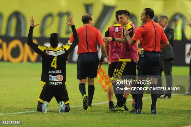 Venezuelan Tachira's Wilker Angel celebrates during a Libertadores Cup football match against Ecuadorean Emelec in San Cristobal, Venezuela on April...