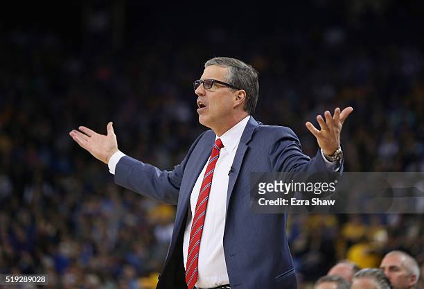 Head coach Randy Wittman of the Washington Wizards questions a call against the Golden State Warriors at ORACLE Arena on March 29, 2016 in Oakland,...