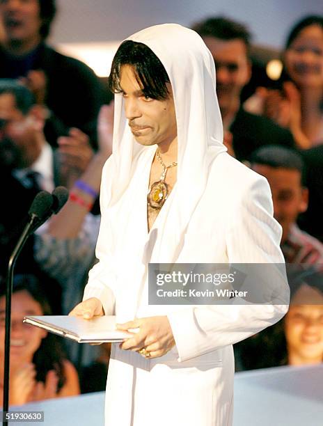 Singer Prince presents an award on stage during the 31st Annual People's Choice Awards at the Pasadena Civic Auditorium on January 9, 2005 in...