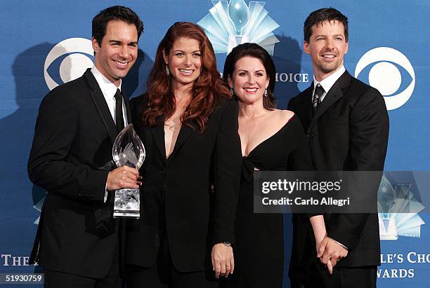 Eric McCormack, Debra Messing, Megan Mullally and Sean Hayes pose with Favorite TV Comedy award during the 31st Annual People's Choice Award at the...