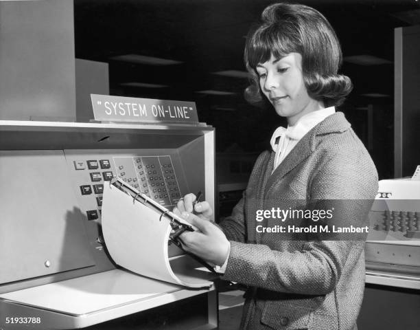 1960s Computer Operator 1960s Computer Photos and Premium High Res Pictures - Getty Images