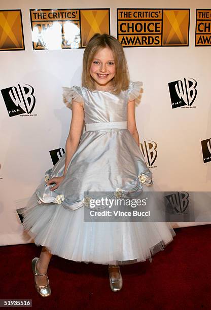 Actress Dakota Fanning arrives at the 10th Annual Critics' Choice Awards at the Wiltern Theater on January 10, 2005 in Los Angeles, California.
