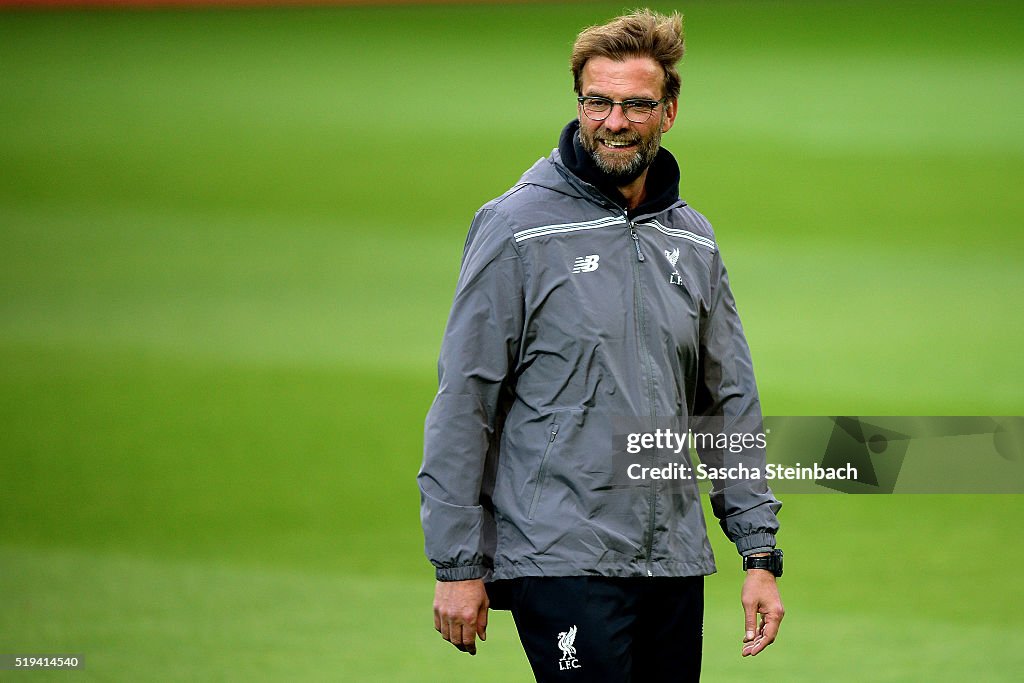 FC Liverpool - Press Conference & Training