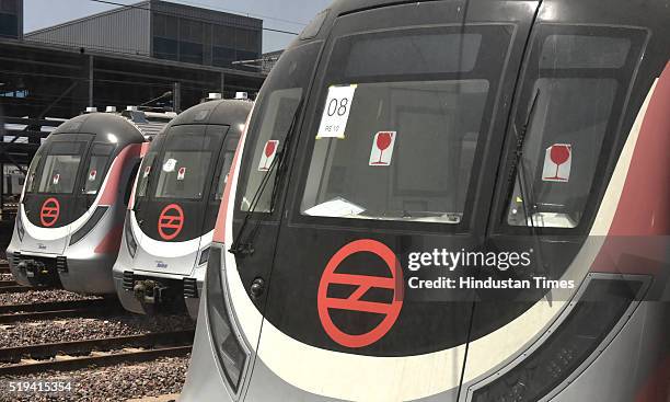 Dmrc Photo Gallery 26 Delhi Metro Unveils Fully Automated Driverless Trains Stock Photos ...