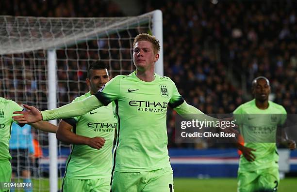 Kevin de Bruyne of Manchester City celebrates scoring his team's first goal during the UEFA Champions League Quarter Final First Leg match between...