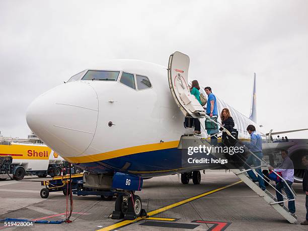 dublin airport in ireland - dublin airport stock pictures, royalty-free photos & images