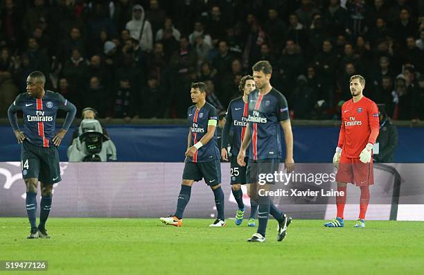 Blaise Matuidi, Thiago Silva, Thiago Motta and Kevin Trapp of Paris Saint-Germain are dispointed during the UEFA Champions League Quarter Final...