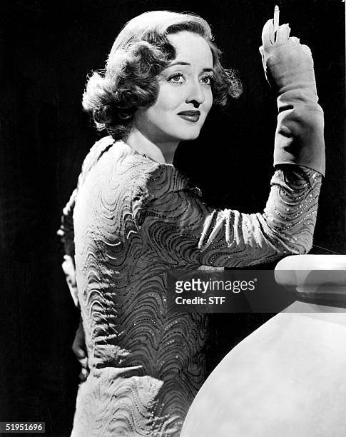 Picture taken in the 40s of US film actress Bette Davis, popular name of Ruth Elizabeth Davis. Born in 1908 in Lowell, she went to Hollywood in 1930,...