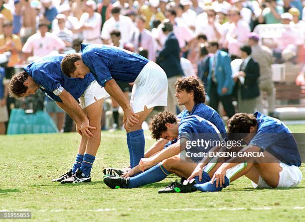 Italians Franco Baresi, Daniele Massaro, Paolo Maldini, Roberto Donadoni and Demetrio Albertini show their disappointment, 17 July 1994 at the Rose...